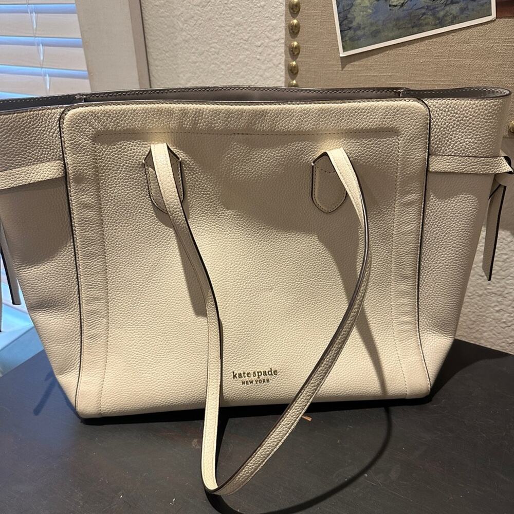 Kate Spade White Leather Large Knot Tote Bag in Parchment